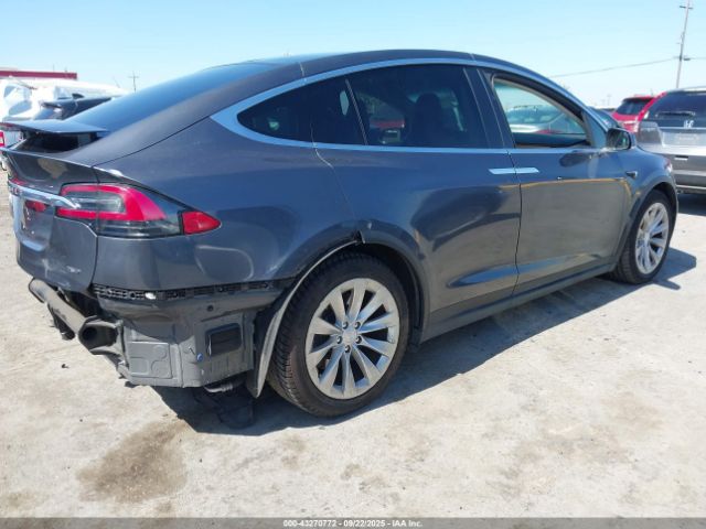 2018 TESLA MODEL X 5YJXCBE27JF129657 Photo 3