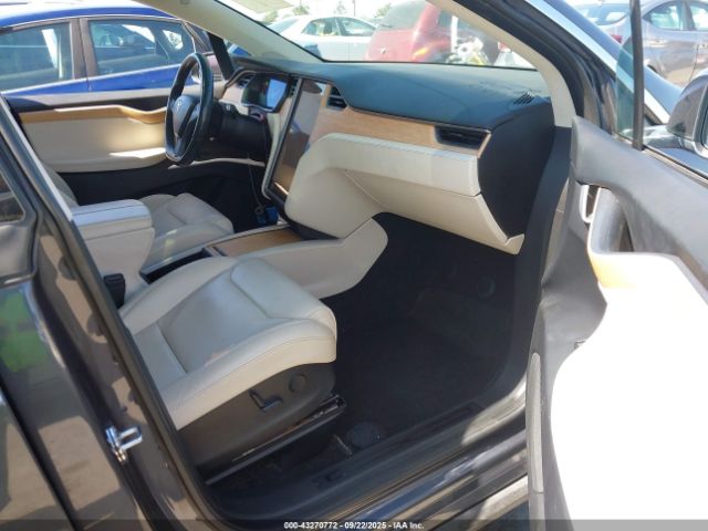 2018 TESLA MODEL X 5YJXCBE27JF129657 Photo 4