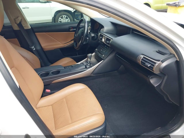 JTHBA1D25G5017542 Lexus 8ar-fts