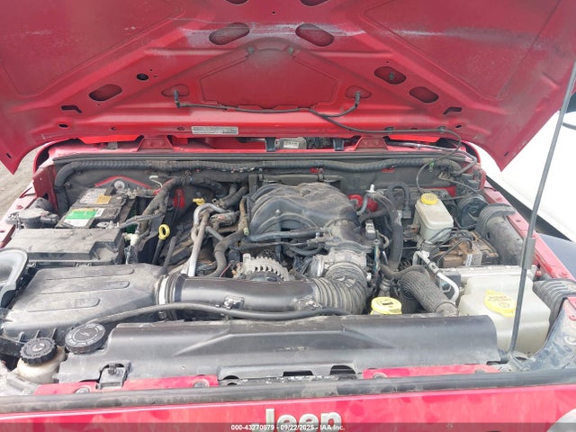 1C4HJWDG5EL174677 Jeep 2014