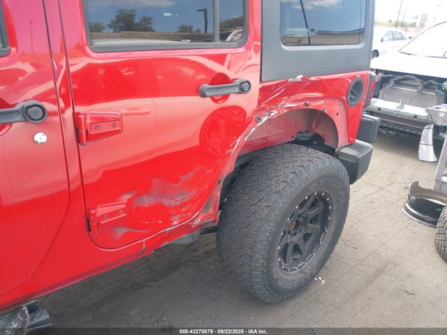 1C4HJWDG5EL174677 Jeep 2014
