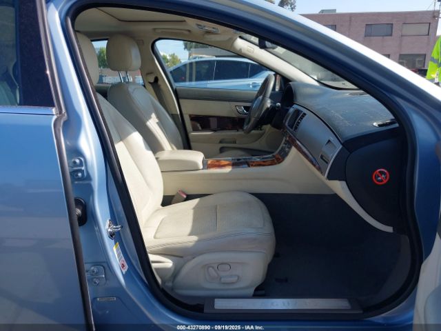 2009 JAGUAR XF SAJWA06B89HR03903 Photo 4
