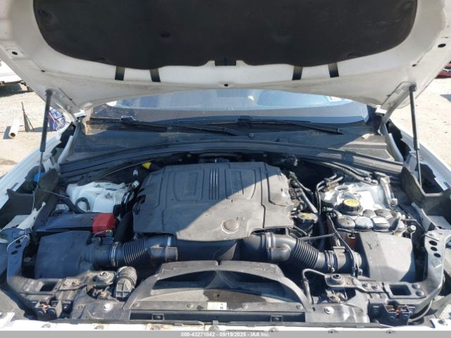 2017 JAGUAR F-PACE SADCJ2BV0HA097516 Photo 9