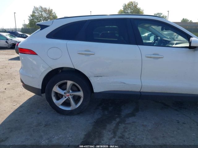 2017 JAGUAR F-PACE SADCJ2BV0HA097516 Photo 5