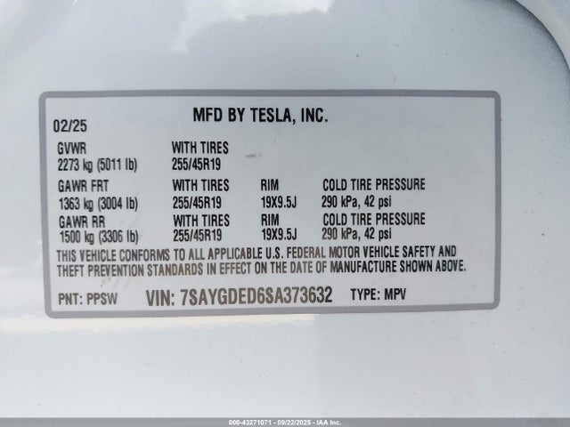 2025 TESLA MODEL Y 7SAYGDED6SA373632 Photo 8