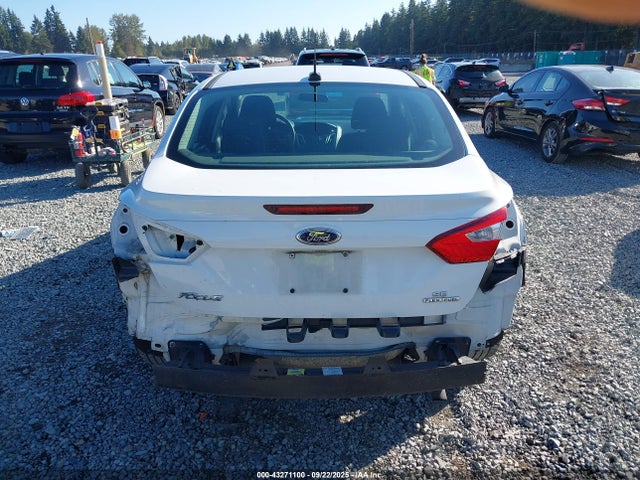 1FADP3F26EL322158 Ford FOCUS SE