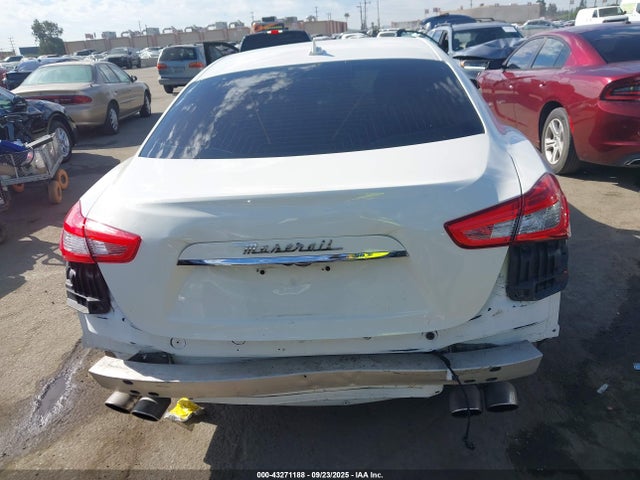 Maserati Ghibli S Q4 2014 ZAM57RTA8E1097763 Image 17