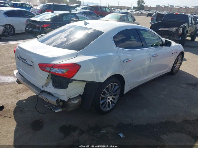Maserati Ghibli S Q4 2014 ZAM57RTA8E1097763 Image 4