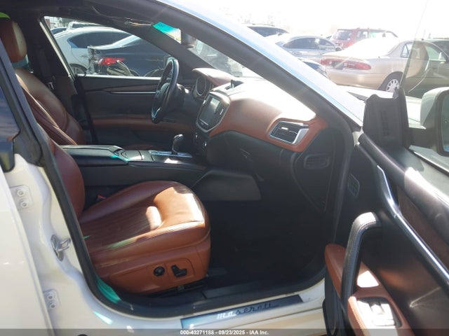 Maserati Ghibli S Q4 2014 ZAM57RTA8E1097763 Image 5