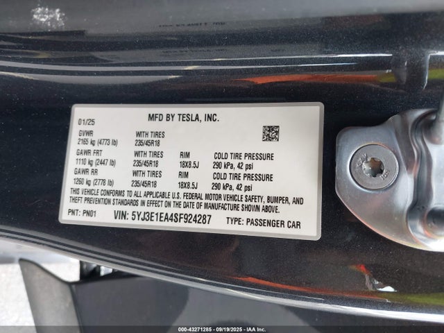 2025 TESLA MODEL 3 5YJ3E1EA4SF924287 Photo 8