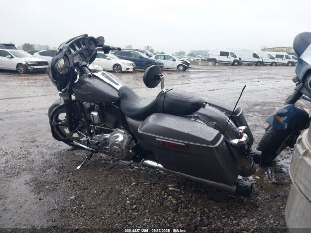 2015 HARLEY-DAVIDSON FLHX 1HD1KBM12FB616064 Photo 2
