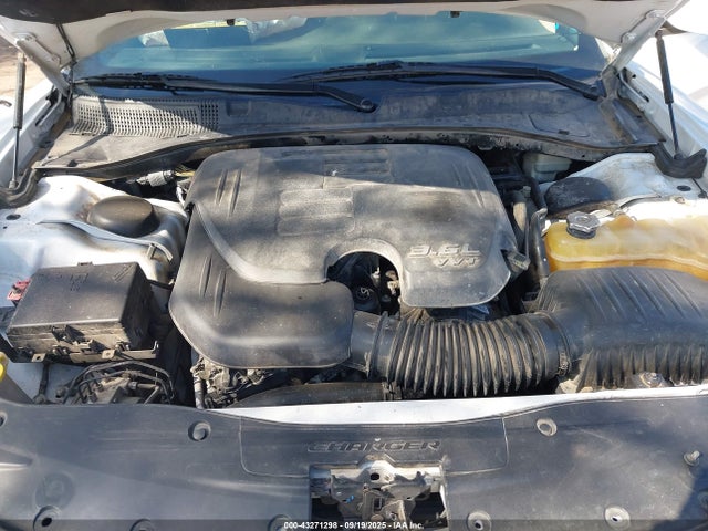 2C3CDXHG8FH827197 Dodge 2015