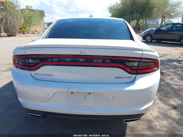 2C3CDXHG8FH827197 Dodge 2015