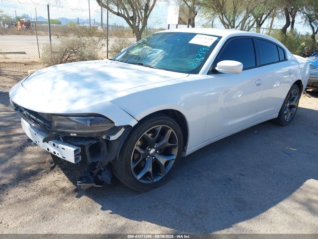2C3CDXHG8FH827197 Dodge 2015