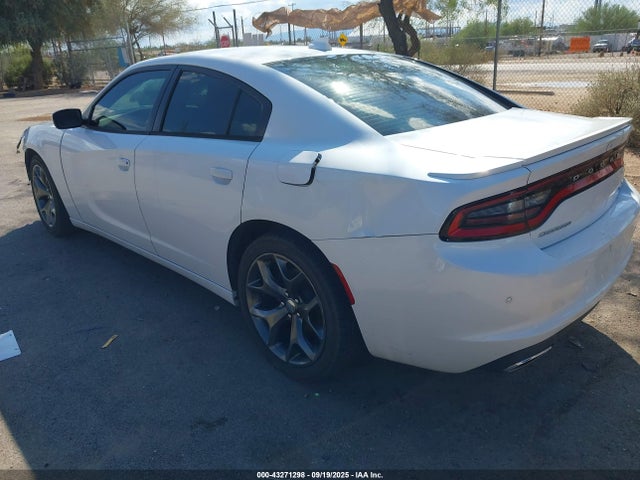 2C3CDXHG8FH827197 Dodge 2015