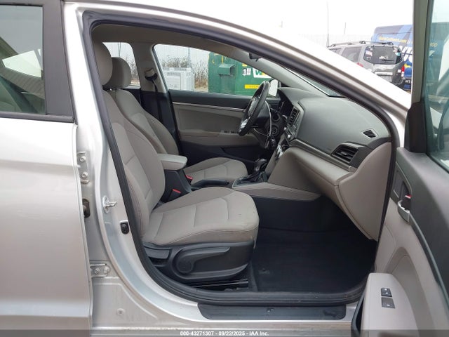2019 HYUNDAI ELANTRA 5NPD74LF3KH495935 Photo 4