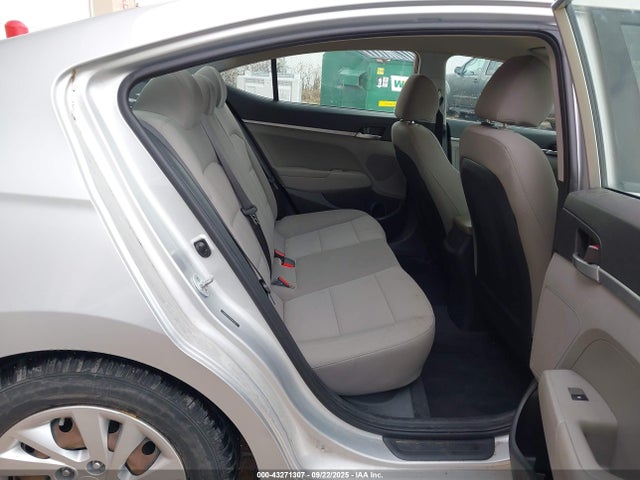 2019 HYUNDAI ELANTRA 5NPD74LF3KH495935 Photo 7