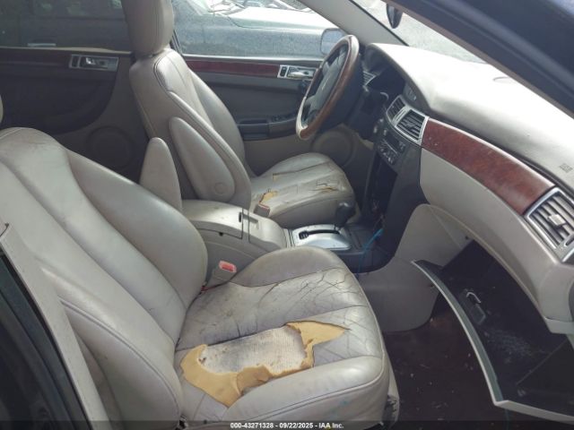 2004 CHRYSLER PACIFICA 2C8GF684X4R639228 Photo 4