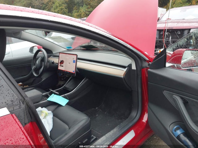 2018 TESLA MODEL 3 5YJ3E1EBXJF091716 Photo 4