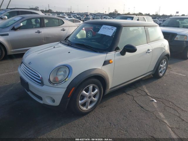 2009 MINI COOPER WMWMF33589TW77461 Photo 1