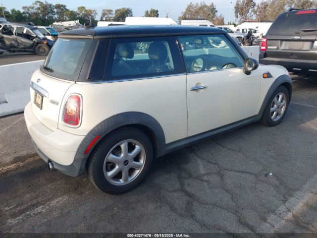 2009 MINI COOPER WMWMF33589TW77461 Photo 3
