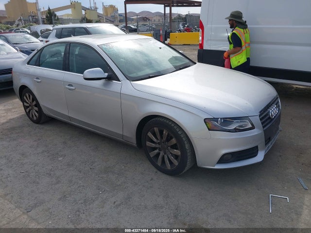 2010 AUDI A4 WAUEFAFL9AN061313 Photo 0