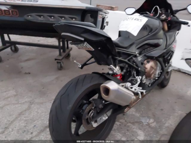 2022 BMW S 1000 WB10E2306N6F78875 Photo 3