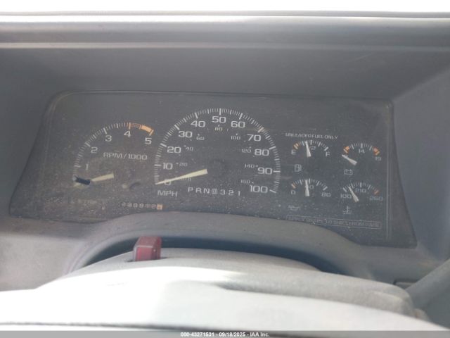 1995 CHEVROLET SUBURBAN 1GNGK26N4SJ358343 Photo 6