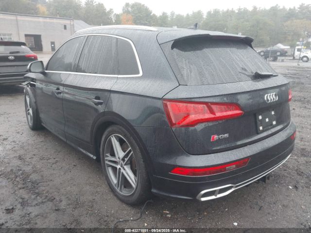 2018 AUDI SQ5 WA1A4AFY9J2240191 Photo 2