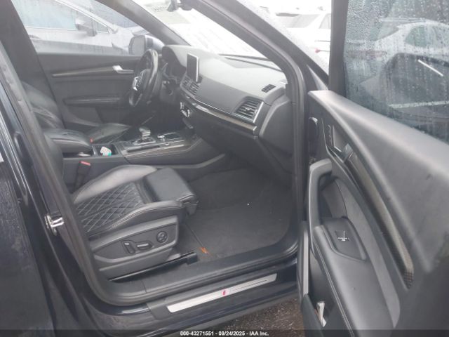 2018 AUDI SQ5 WA1A4AFY9J2240191 Photo 4