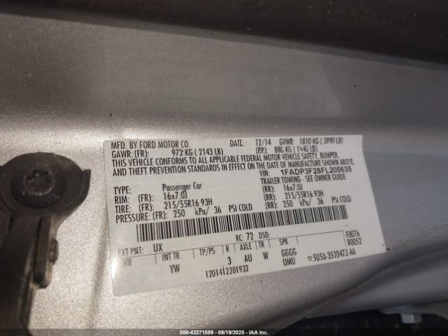 2015 FORD FOCUS 1FADP3F28FL205635 Photo 8