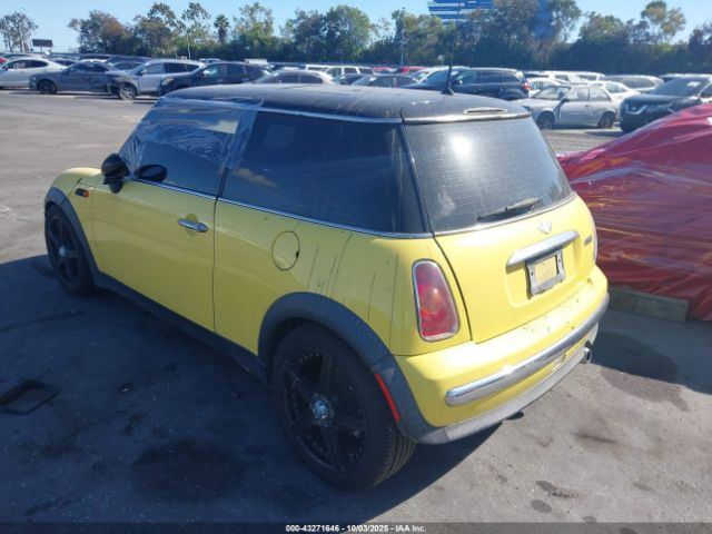 2004 MINI COOPER WMWRC33484TJ62085 Photo 2