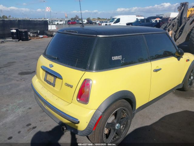 2004 MINI COOPER WMWRC33484TJ62085 Photo 3