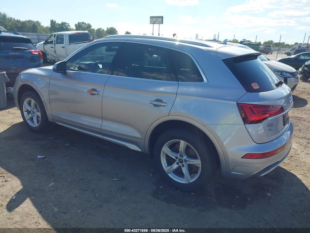 2021 AUDI Q5 WA1AAAFY1M2051905 Photo 2