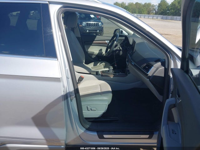 2021 AUDI Q5 WA1AAAFY1M2051905 Photo 4