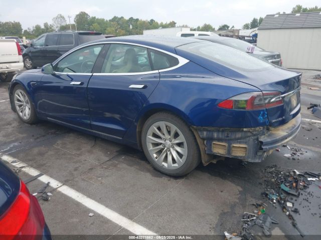 2017 TESLA MODEL S 5YJSA1E2XHF199545 Photo 2