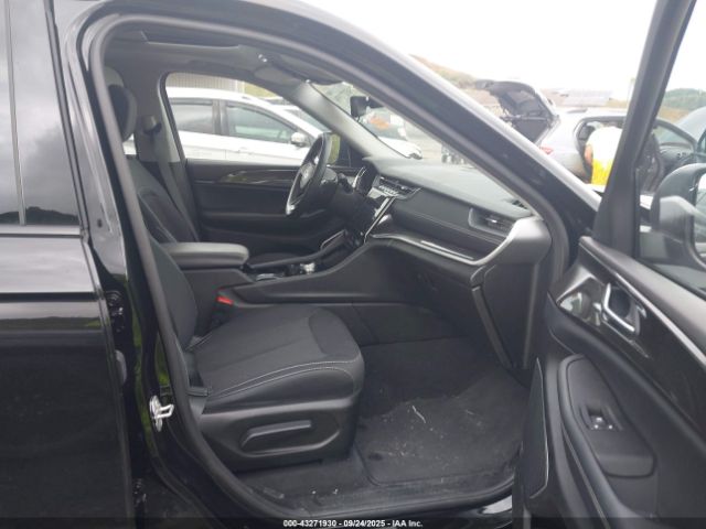 2022 JEEP GRAND CHEROKEE 1C4RJHAG0N8605093 Photo 4