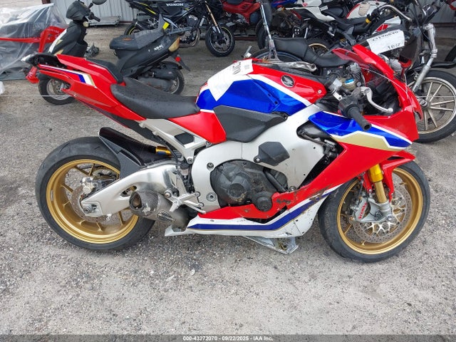 JH2SC7770JK100088 Honda Sc77e-5000001