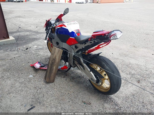JH2SC7770JK100088 Honda Sc77e-5000001