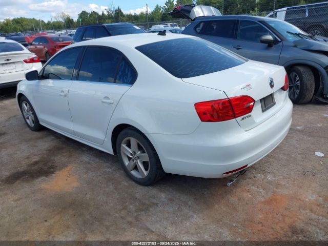 2014 VOLKSWAGEN JETTA 3VWLL7AJ0EM409900 Photo 2
