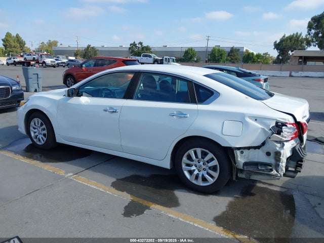 1N4AL3AP4GN312611 Nissan 2016