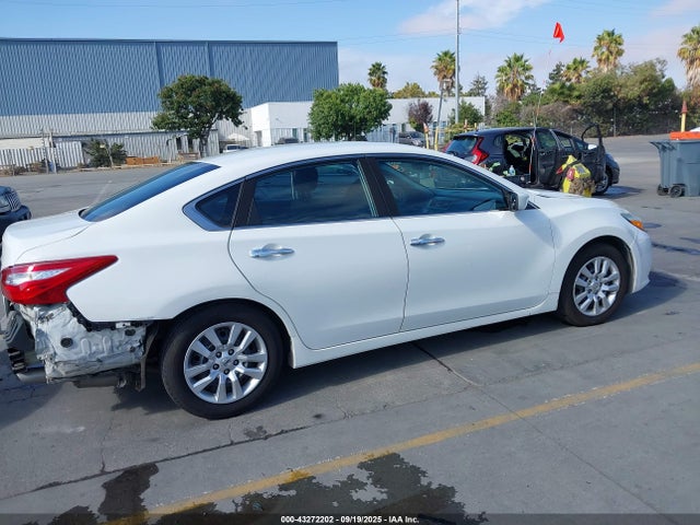 1N4AL3AP4GN312611 Nissan 2016
