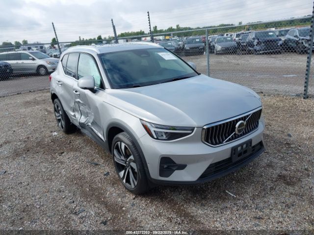 2023 VOLVO XC40 YV4L12UN9P2075643
