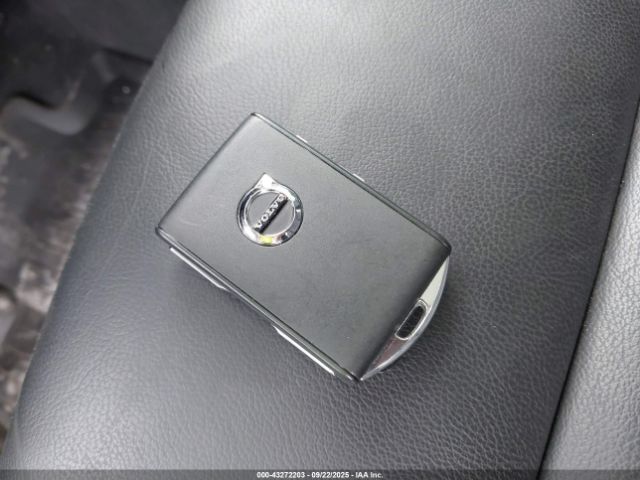 2023 VOLVO XC40 YV4L12UN9P2075643 Photo 10