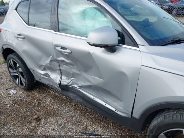 2023 VOLVO XC40 YV4L12UN9P2075643 Photo 5