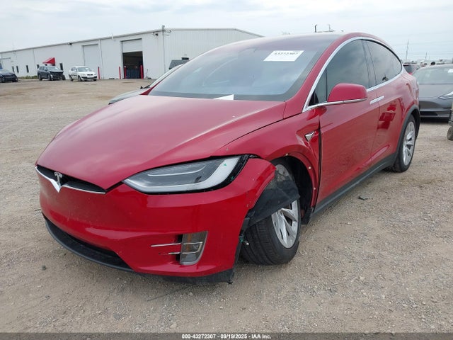 2017 TESLA MODEL X 5YJXCBE44HF053679 Photo 1