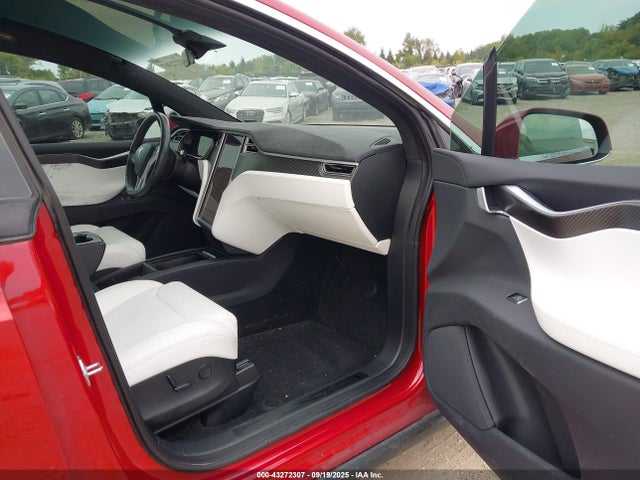 2017 TESLA MODEL X 5YJXCBE44HF053679 Photo 4