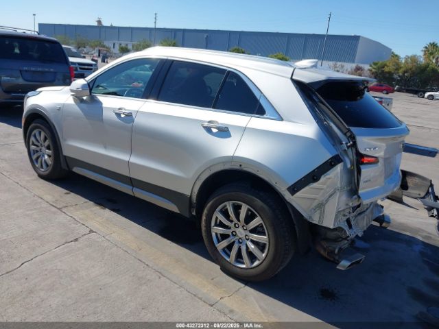2022 CADILLAC XT4 1GYFZDR47NF134712 Photo 2