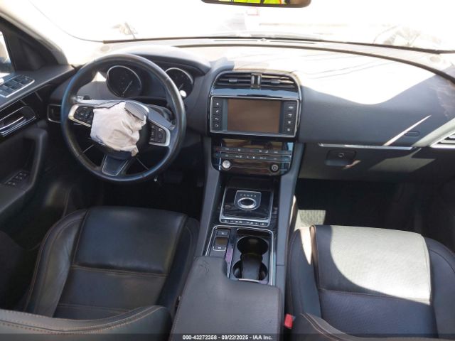2018 JAGUAR F-PACE SADCK2FX4JA265978 Photo 4