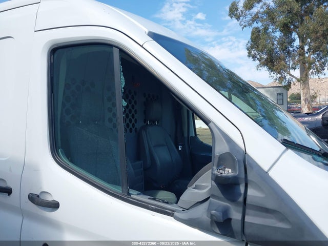 Ford 2017 2017 1FTYR2CM2HKA11911 Image 18